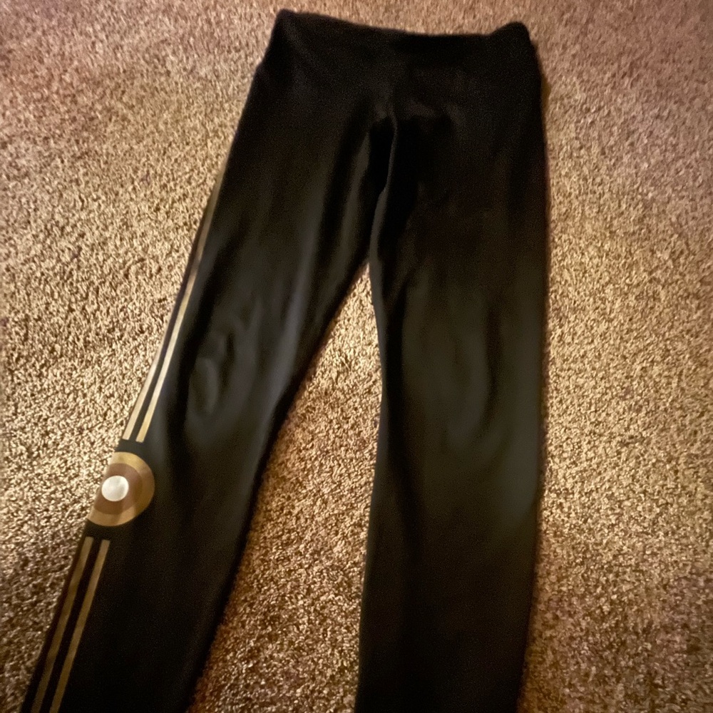 PELETON 2 PAIRS SIZE SMALL ACTIVE GEAR/WORKOUT WEAR.